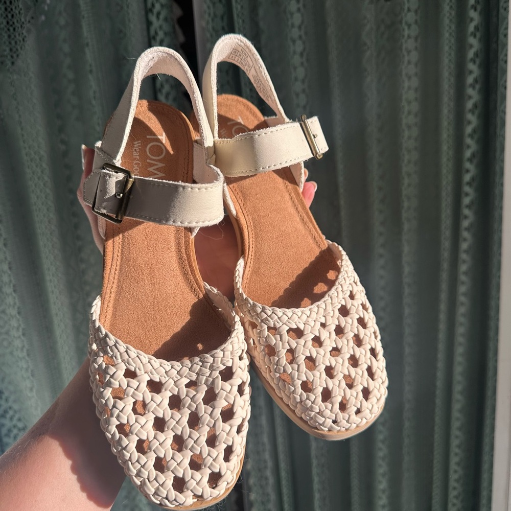 Tom’s Cream Sandals